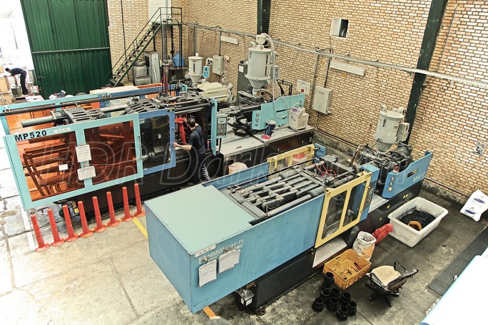 خدمات قالب سازی پلاستیک